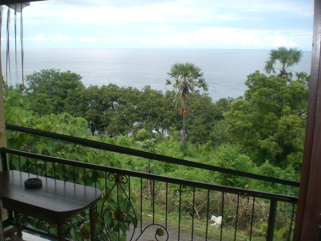 Sri Homestay Amed Quarto foto